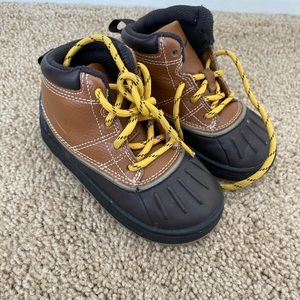 Nike snow boots